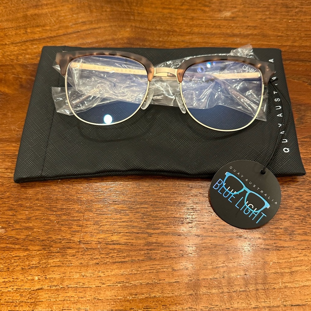 QUAY AUSTRALIA Evasive 52mm Blue Light Filtering Glasses, TORTOISE/ GOLD